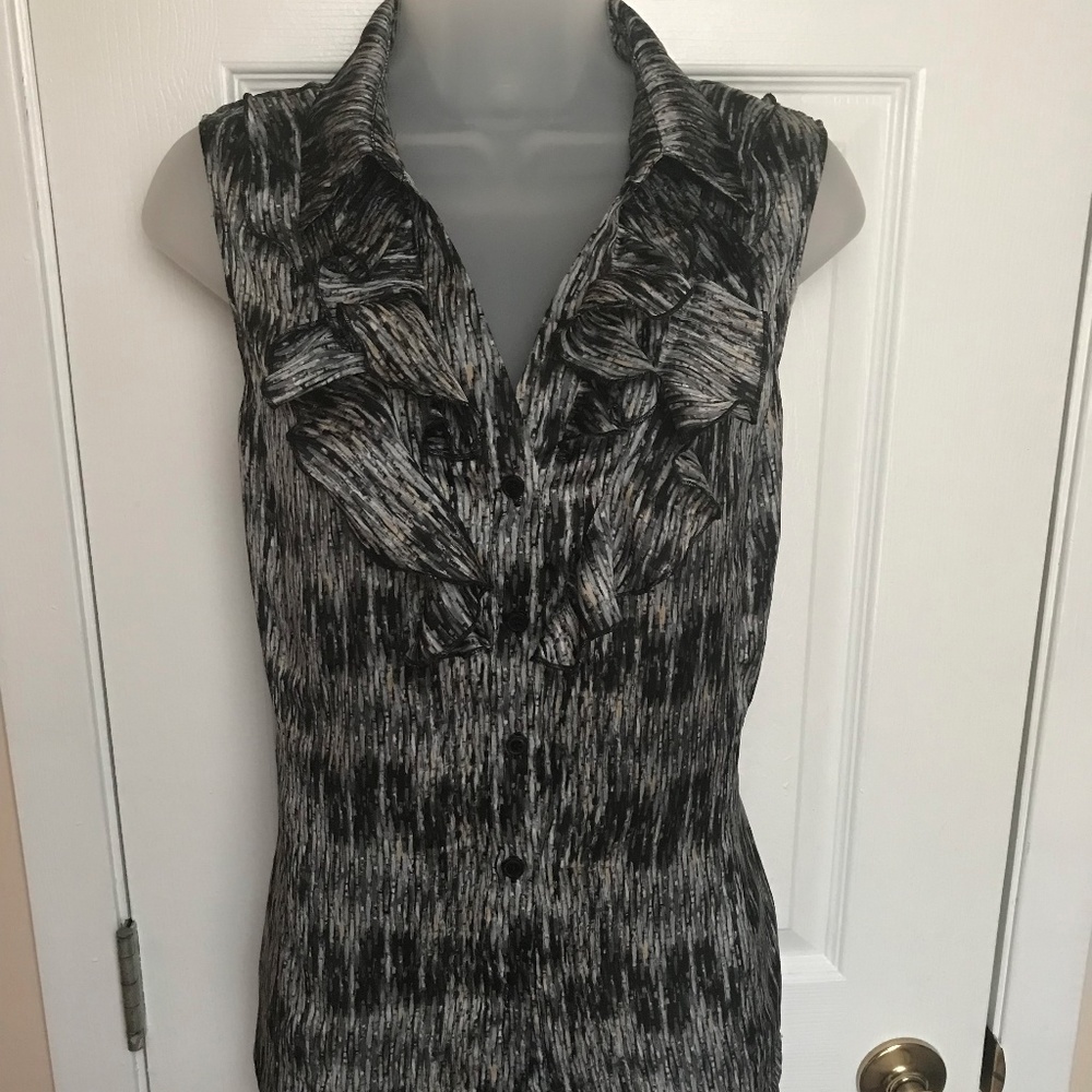 Tahari Sleveless Top